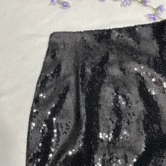 #41 ✨ NWT LF Call me Eden Party Black Sequin Mini Skirt - Picture 5 of 11